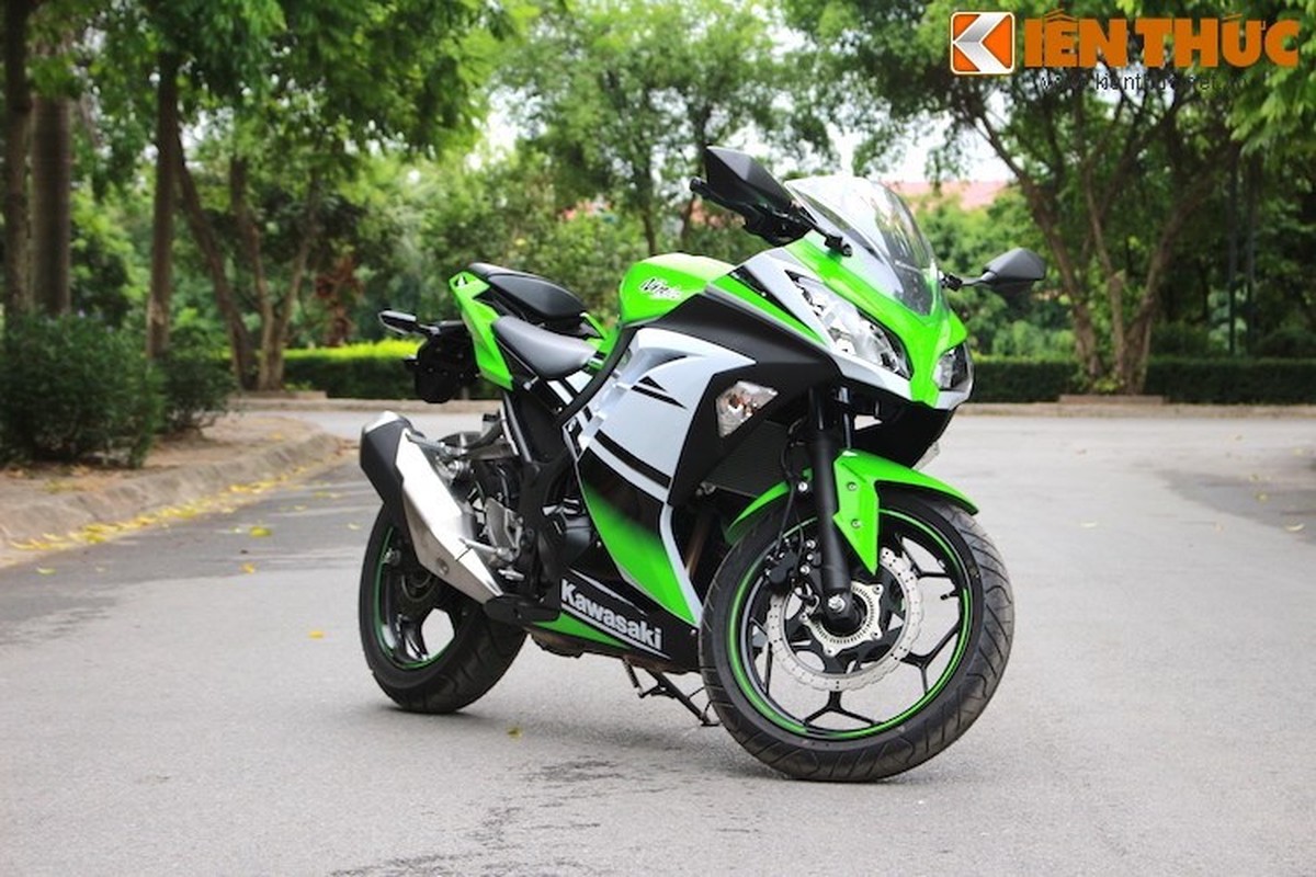 Yamaha R3 vs Kawasaki Ninja 300 tai Viet Nam 